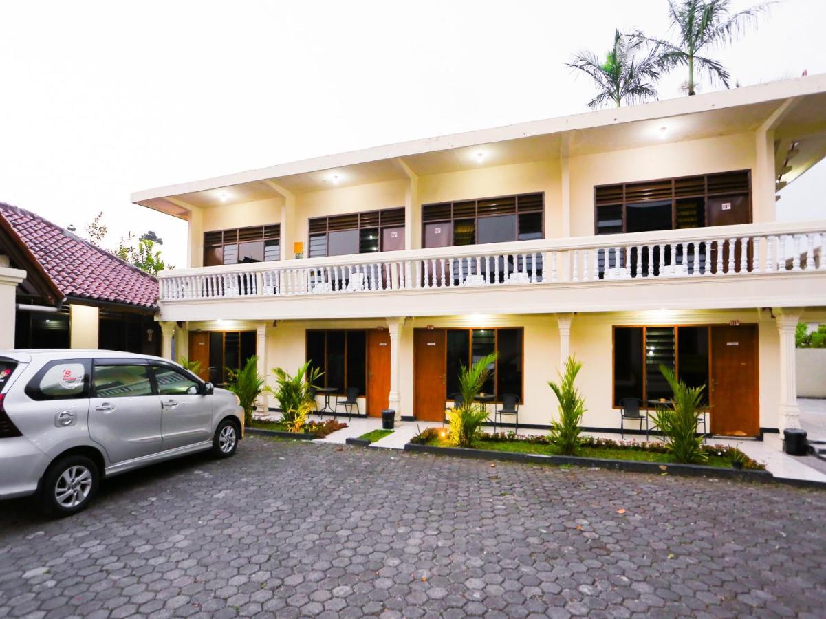 Oyo 93136 Hotel Santo Djaya 2 Bogor Bagian luar foto