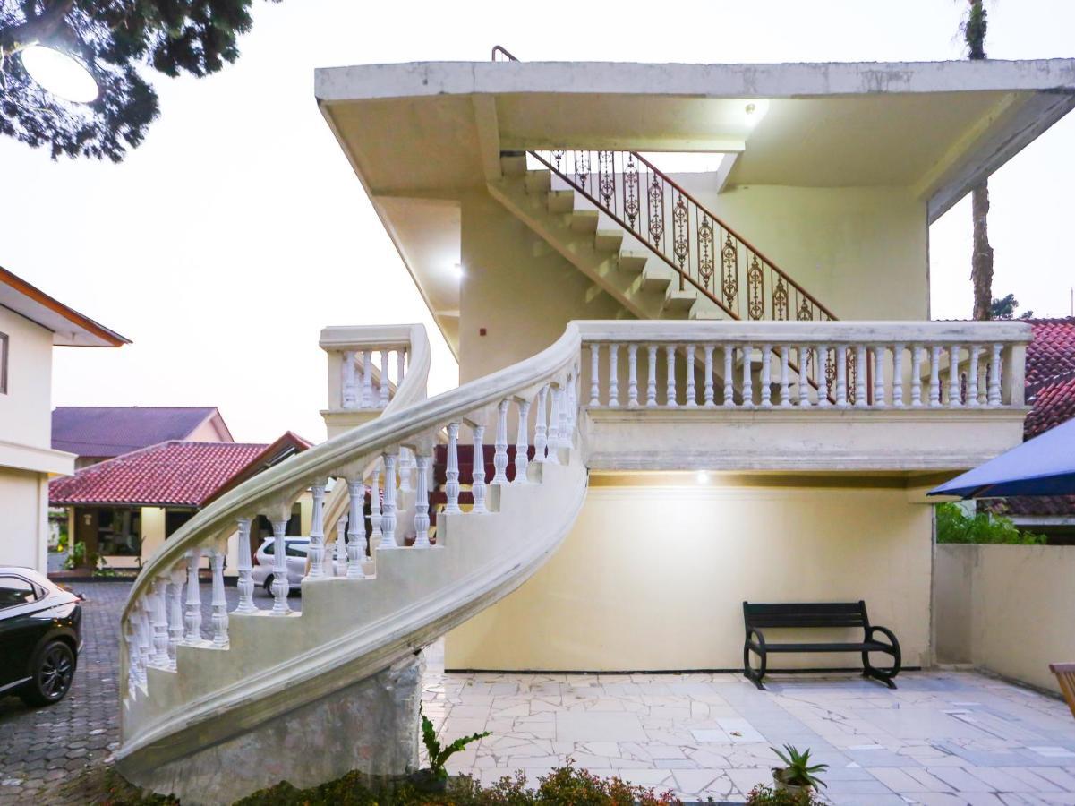 Oyo 93136 Hotel Santo Djaya 2 Bogor Bagian luar foto