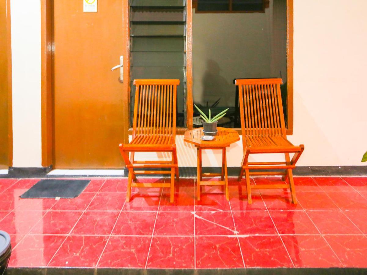 Oyo 93136 Hotel Santo Djaya 2 Bogor Bagian luar foto